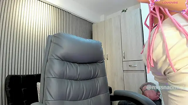 Snapshot of lily_cash1 chatting on November 8, 2025, 7:39 pm lily cash1 online show from November 8, 2025, 7:39 pm