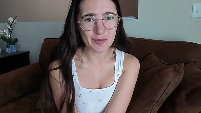 bambifarrina online show from April 16, 2026, 3:13 pm