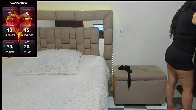 gabrielaponce11 online show from September 23, 2025, 10:28 pm