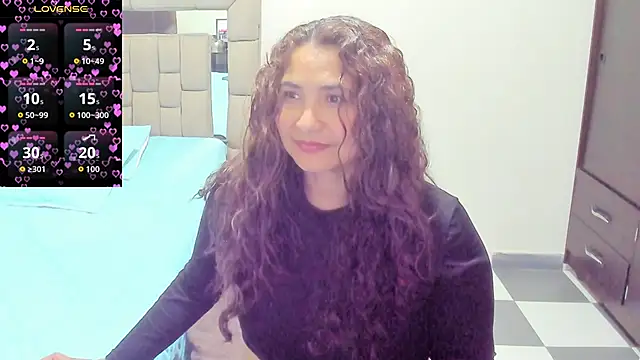 gabrielaponce11 online show from May 2, 2026, 3:12 am