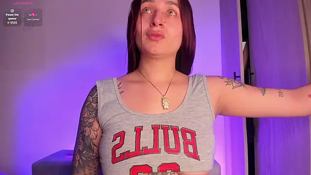 Snapshot of scarlett_Collinss chatting on December 18, 2025, 4:50 am scarlett Collinss online show from December 18, 2025, 4:50 am