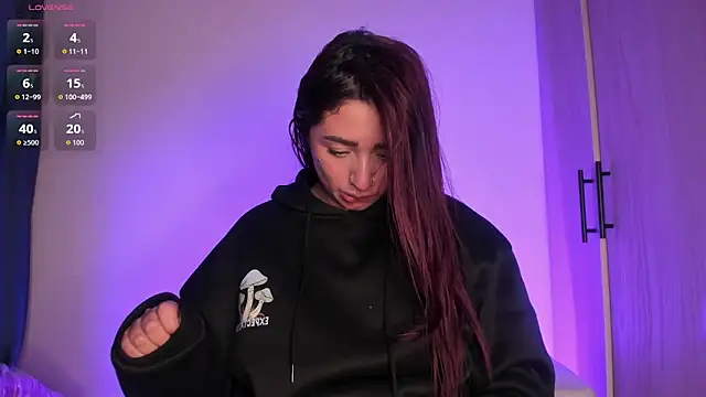 Snapshot of scarlett_Collinss chatting on December 23, 2025, 5:18 am scarlett Collinss online show from December 23, 2025, 5:18 am