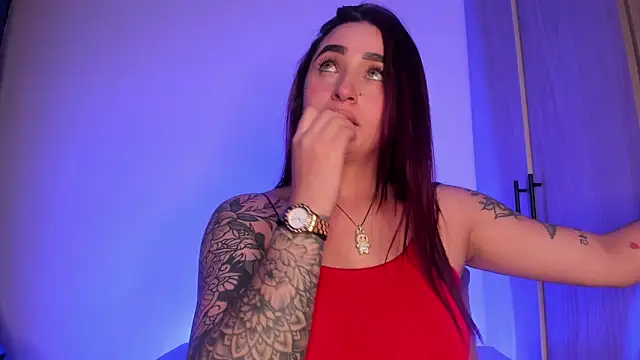 Snapshot of scarlett_Collinss chatting on December 17, 2025, 3:33 am scarlett Collinss online show from December 17, 2025, 3:33 am