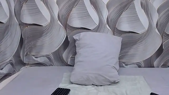 GlowGoddessxx online show from May 2, 2026, 6:02 pm