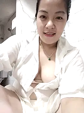 Snapshot of naop04 chatting on October 26, 2025, 12:44 am naop04 online show from October 26, 2025, 12:44 am