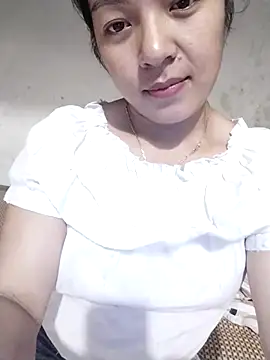 Snapshot of naop04 chatting on September 12, 2025, 2:17 pm naop04 online show from September 12, 2025, 2:17 pm