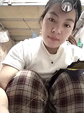 Snapshot of naop04 chatting on November 24, 2025, 11:49 pm naop04 online show from November 24, 2025, 11:49 pm