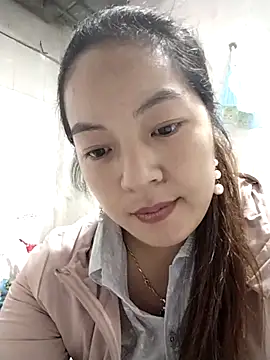 Snapshot of naop04 chatting on October 30, 2025, 10:35 am naop04 online show from October 30, 2025, 10:35 am