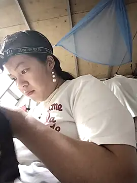 Snapshot of naop04 chatting on November 4, 2025, 11:41 pm naop04 online show from November 4, 2025, 11:41 pm