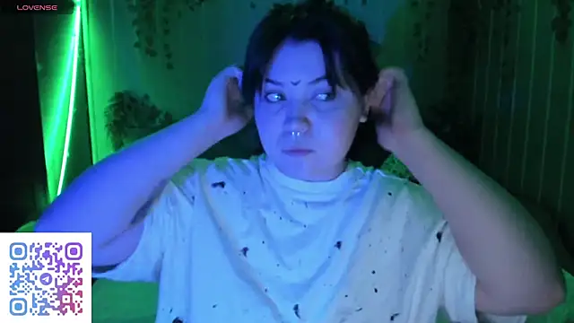 Alisa Monroe online show from October 24, 2025, 7:35 pm