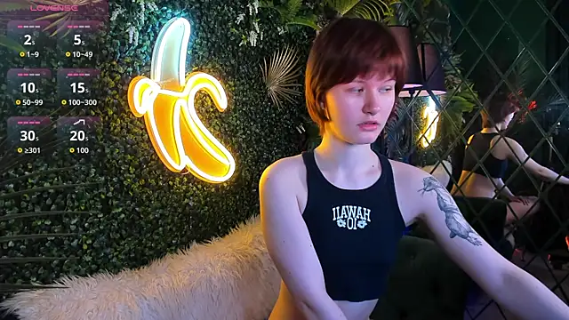 Snapshot of Aria_Vox chatting on May 18, 2026, 4:40 am Aria Vox online show from May 18, 2026, 4:40 am