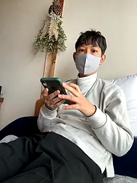 Snapshot of tom19899q chatting on November 18, 2025, 1:21 am tom19899q online show from November 18, 2025, 1:21 am