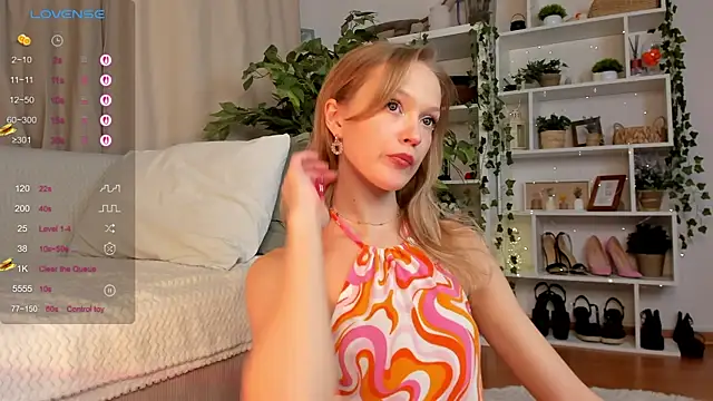 Snapshot of Kara_smalltits chatting on November 2, 2025, 11:15 am Kara smalltits online show from November 2, 2025, 11:15 am