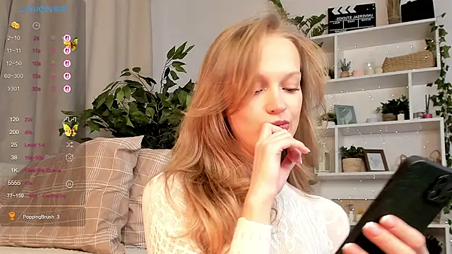 Snapshot of Kara_smalltits chatting on October 15, 2025, 11:51 am Kara smalltits online show from October 15, 2025, 11:51 am