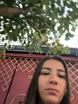 Snapshot of -juicy_ chatting on October 27, 2025, 10:22 pm -juicy  online show from October 27, 2025, 10:22 pm