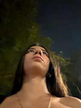 -juicy  online show from January 12, 2026, 11:53 pm