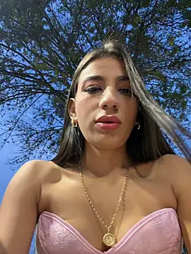 -juicy  online show from March 10, 2026, 11:20 pm