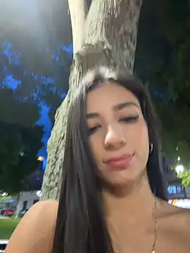 -juicy  online show from May 23, 2026, 11:26 pm