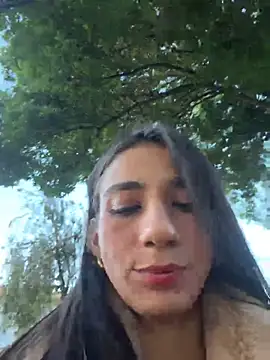 -juicy  online show from June 1, 2026, 11:04 pm