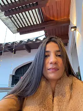 Snapshot of -juicy_ chatting on February 1, 2026, 10:41 pm -juicy online show from February 1, 2026, 10:41 pm