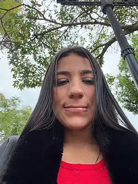 Snapshot of -juicy_ chatting on February 14, 2026, 10:21 pm -juicy online show from February 14, 2026, 10:21 pm