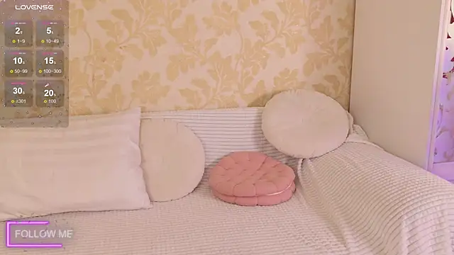 Angell Wild online show from November 4, 2025, 1:04 pm