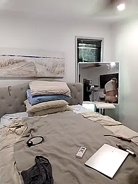 iamthepublickmasterbater online show from October 12, 2025, 2:46 am