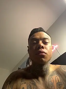 Snapshot of Buitrago_98 chatting on September 19, 2025, 3:32 am Buitrago 98 online show from September 19, 2025, 3:32 am