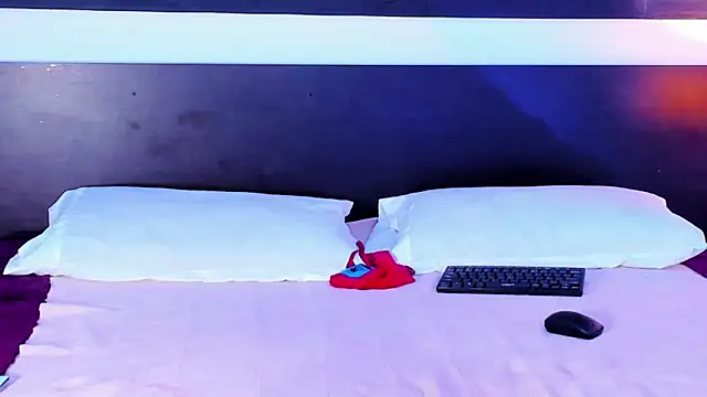 Snapshot of Bela_Jones chatting on November 16, 2025, 4:01 pm Bela Jones online show from November 16, 2025, 4:01 pm