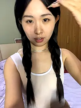 Abby 0505 online show from November 13, 2025, 4:44 pm