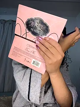 Yasmin777  online show from October 26, 2025, 12:22 am