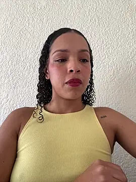 Snapshot of Yasmin777_ chatting on February 19, 2026, 7:22 pm Yasmin777 online show from February 19, 2026, 7:22 pm