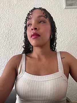 Snapshot of Yasmin777_ chatting on March 7, 2026, 8:03 pm Yasmin777 online show from March 7, 2026, 8:03 pm