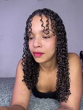 Snapshot of Yasmin777_ chatting on February 9, 2026, 7:34 pm Yasmin777 online show from February 9, 2026, 7:34 pm