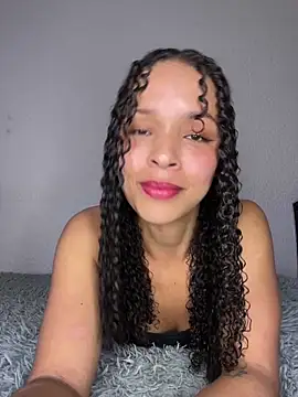 Snapshot of Yasmin777_ chatting on February 8, 2026, 10:29 pm Yasmin777 online show from February 8, 2026, 10:29 pm