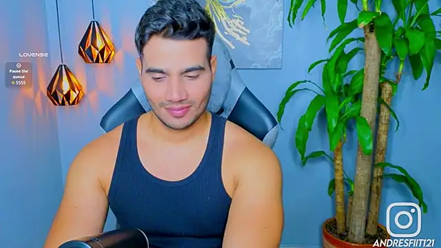 Snapshot of AndresR3 chatting on September 12, 2025, 3:17 am AndresR3 online show from September 12, 2025, 3:17 am