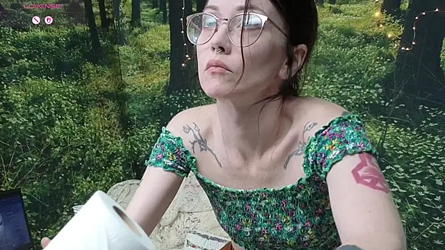 Snapshot of kohlbird chatting on October 1, 2025, 4:17 am kohlbird online show from October 1, 2025, 4:17 am