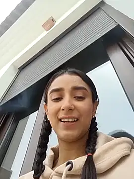 CandyFoxter  online show from October 29, 2025, 8:57 am