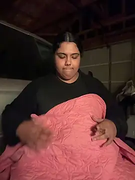 Snapshot of 1n0nlythroat chatting on December 17, 2025, 1:43 am 1n0nlythroat online show from December 17, 2025, 1:43 am