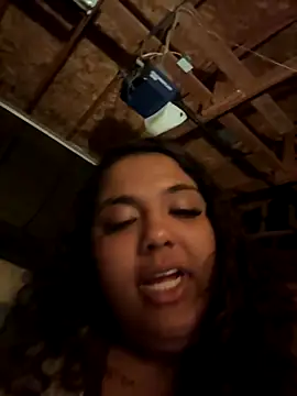 Snapshot of 1n0nlythroat chatting on October 31, 2025, 5:59 am 1n0nlythroat online show from October 31, 2025, 5:59 am