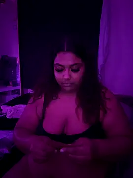 Snapshot of 1n0nlythroat chatting on October 17, 2025, 2:48 am 1n0nlythroat online show from October 17, 2025, 2:48 am