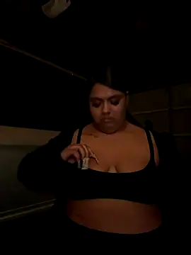 Snapshot of 1n0nlythroat chatting on October 23, 2025, 2:54 am 1n0nlythroat online show from October 23, 2025, 2:54 am