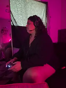 Snapshot of 1n0nlythroat chatting on January 11, 2026, 9:22 pm 1n0nlythroat online show from January 11, 2026, 9:22 pm