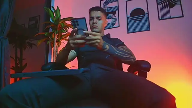 ALPHA DOMINUS  online show from March 28, 2026, 4:02 am