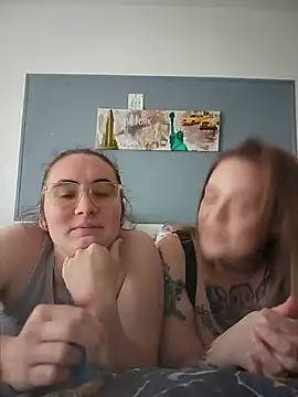 AndHerXO online show from May 17, 2026, 3:23 pm
