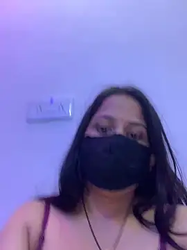 misharani00 online show from October 14, 2025, 1:45 pm