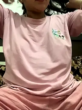 misharani00 online show from November 17, 2025, 2:37 am