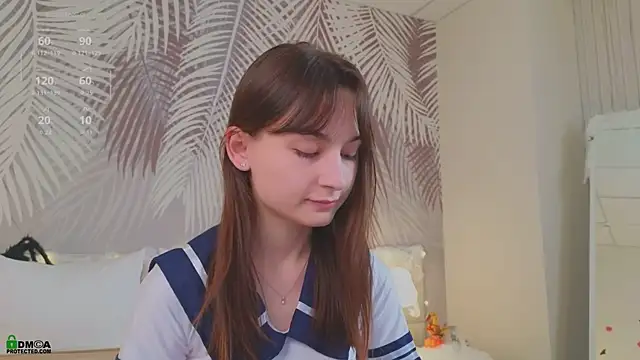 LolaPrise online show from October 29, 2025, 1:37 am