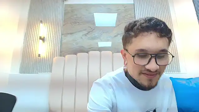 RavenandCody online show from November 21, 2025, 4:00 am