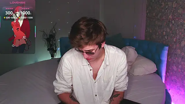 KiskaKurt online show from September 21, 2025, 11:26 am